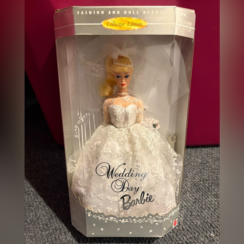 Reproduction Collector Edition Barbie Doll Mattel 1996 NRFB